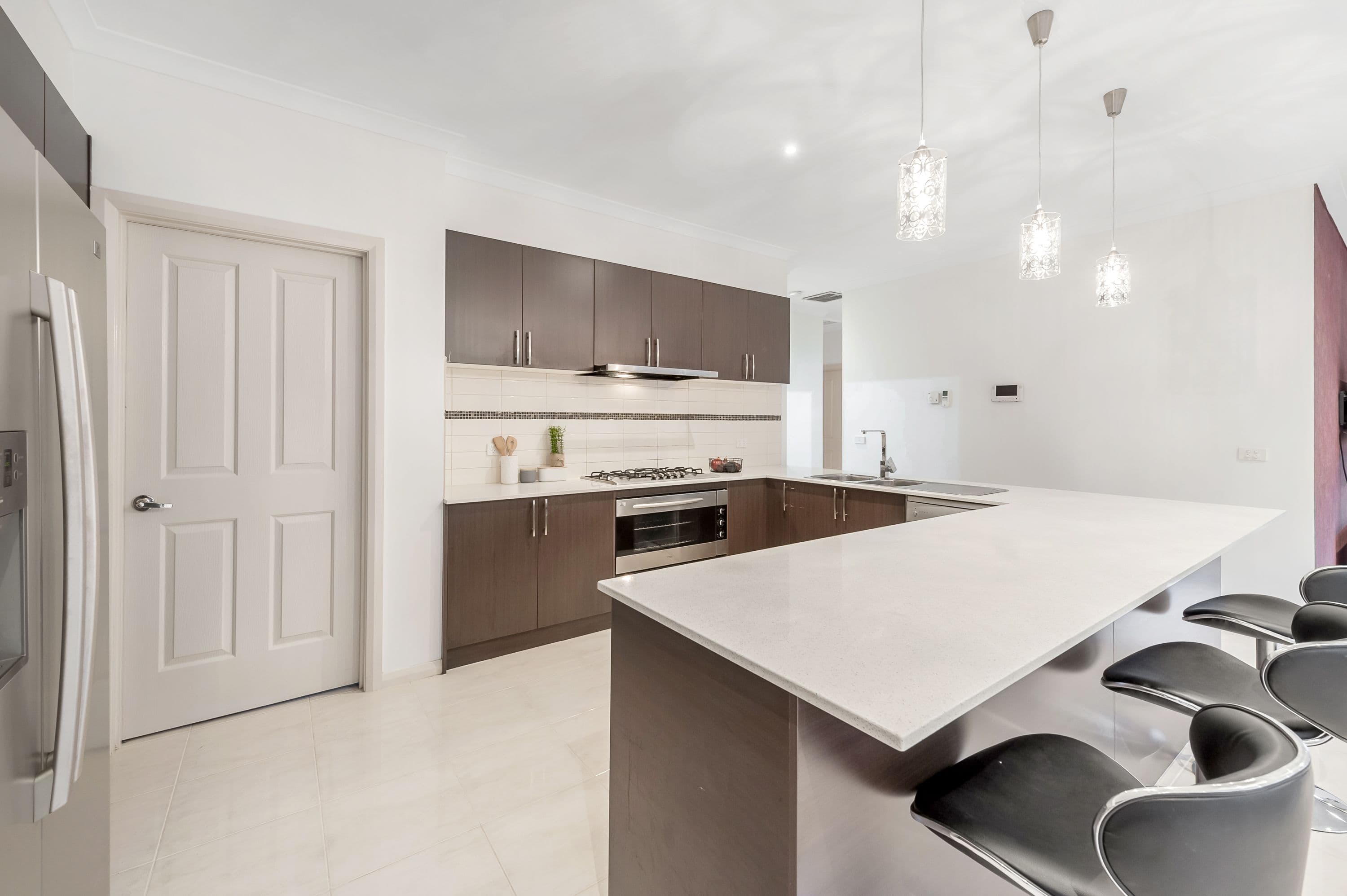 31 Thorngrove Avenue, Craigieburn VIC 3064, Craigieburn - Thumbnail 3