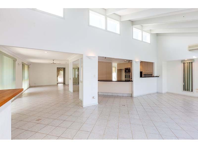 15 Sundowner Court, MERMAID WATERS QLD 4218, Mermaid Waters - Thumbnail 4