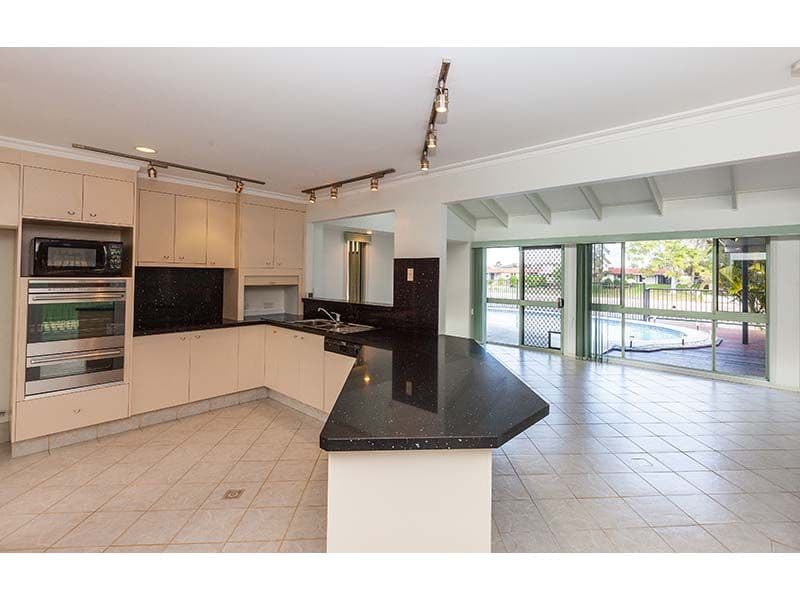 15 Sundowner Court, MERMAID WATERS QLD 4218, Mermaid Waters - Thumbnail 6