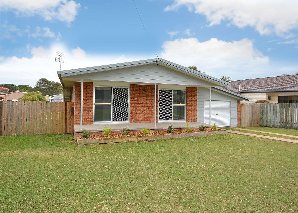35 Hansen Street, Urangan QLD 4655, Urangan - Thumbnail 2
