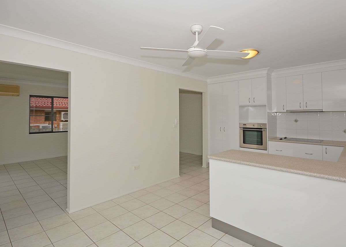 35 Hansen Street, Urangan QLD 4655, Urangan - Thumbnail 3