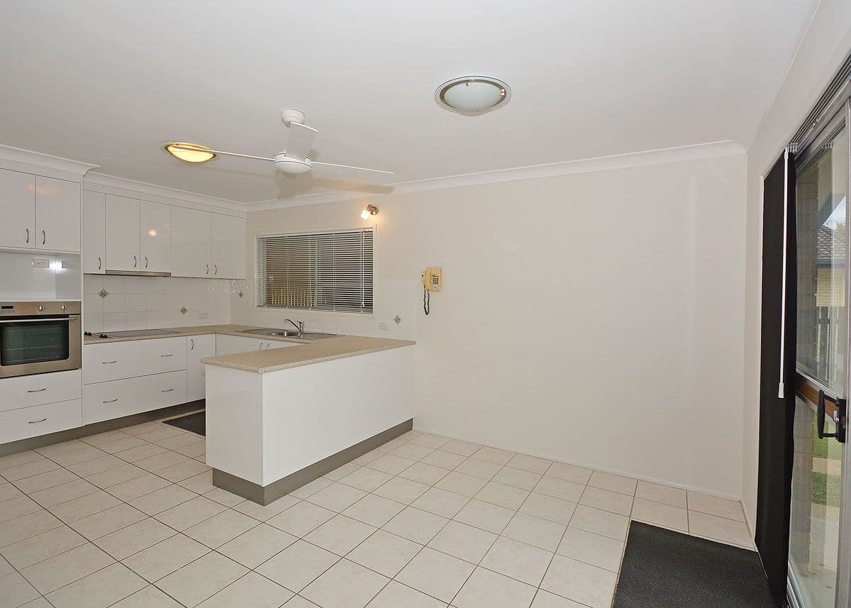 35 Hansen Street, Urangan QLD 4655, Urangan - Thumbnail 4