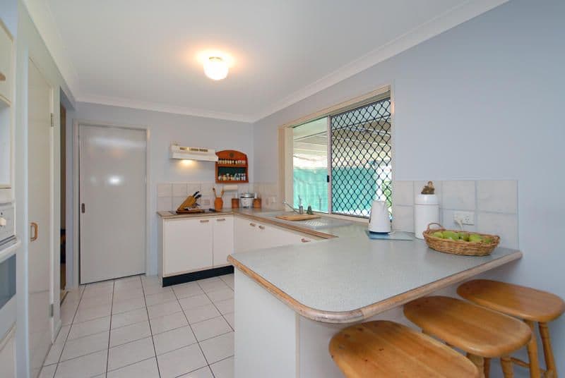 46 Bangalow Street, BRIDGEMAN DOWNS QLD 4035, Bridgeman Downs - Thumbnail 4