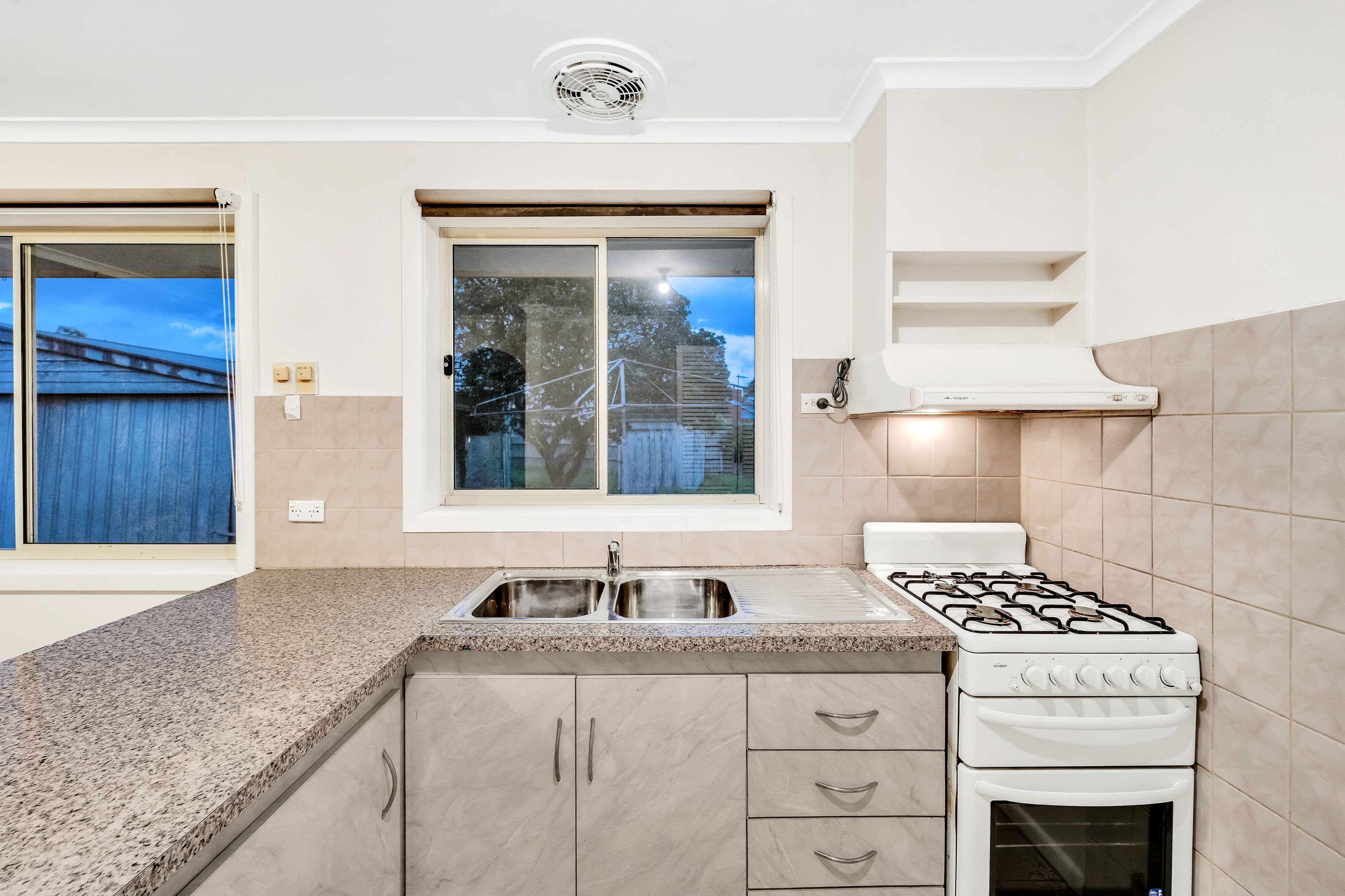 6 Somerlayton Crescent, Fawkner VIC 3060, Fawkner - Thumbnail 5