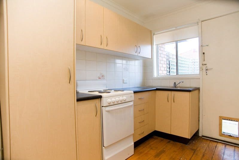 13 Crookston Road, Reservoir VIC 3073, Reservoir - Thumbnail 2