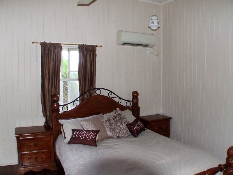 11 Gooyong Street, KINGAROY QLD 4610, Kingaroy - Thumbnail 7