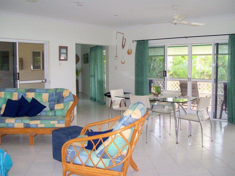 1 Maria Street, FLYING FISH POINT QLD 4860, Flying Fish Point - Thumbnail 7