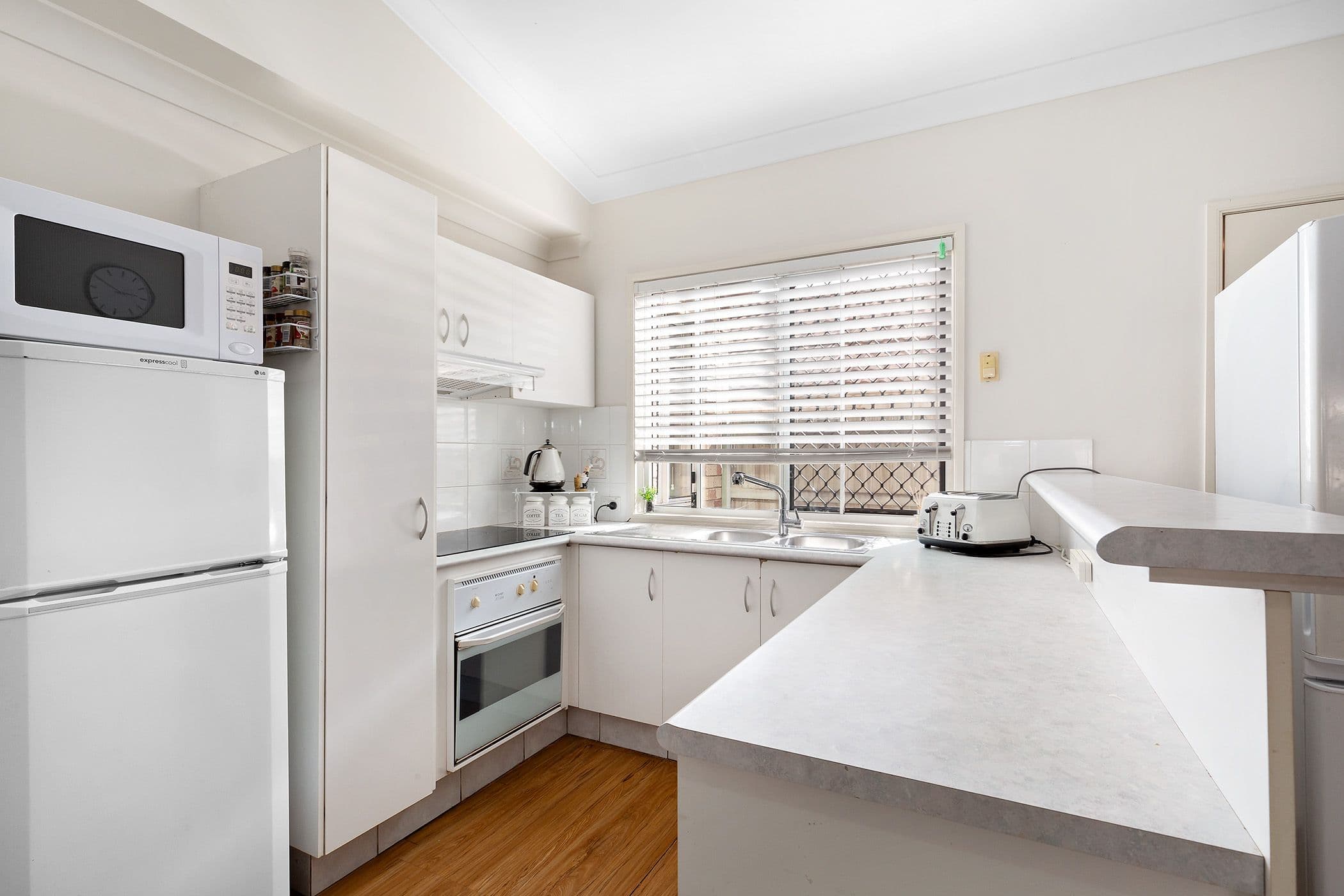 3 Clarence Place, Forest Lake QLD 4078, Forest Lake - Thumbnail 2