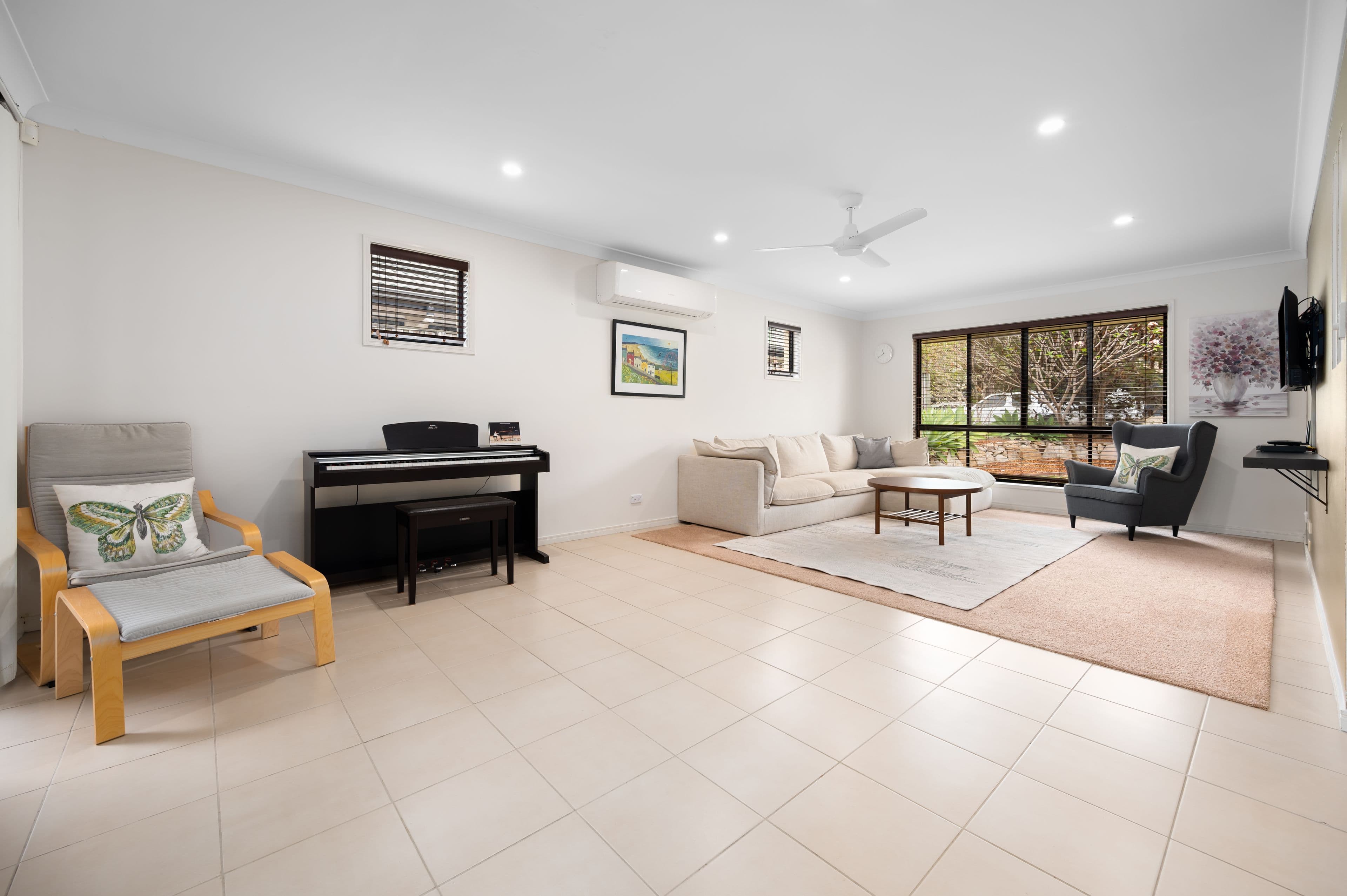 35 Witheren Circuit, Pacific Pines QLD 4211, Pacific Pines - Thumbnail 2