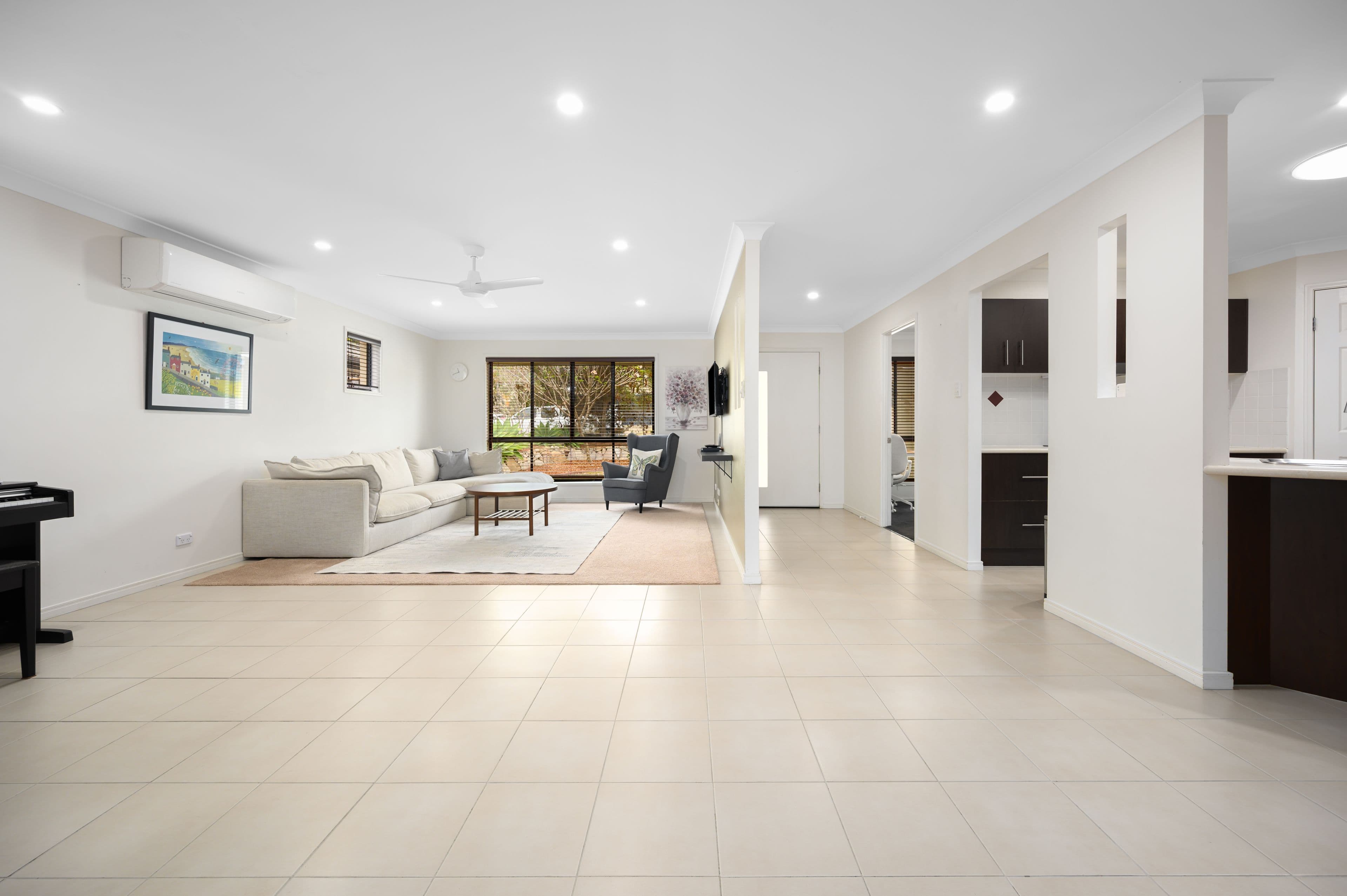 35 Witheren Circuit, Pacific Pines QLD 4211, Pacific Pines - Thumbnail 3