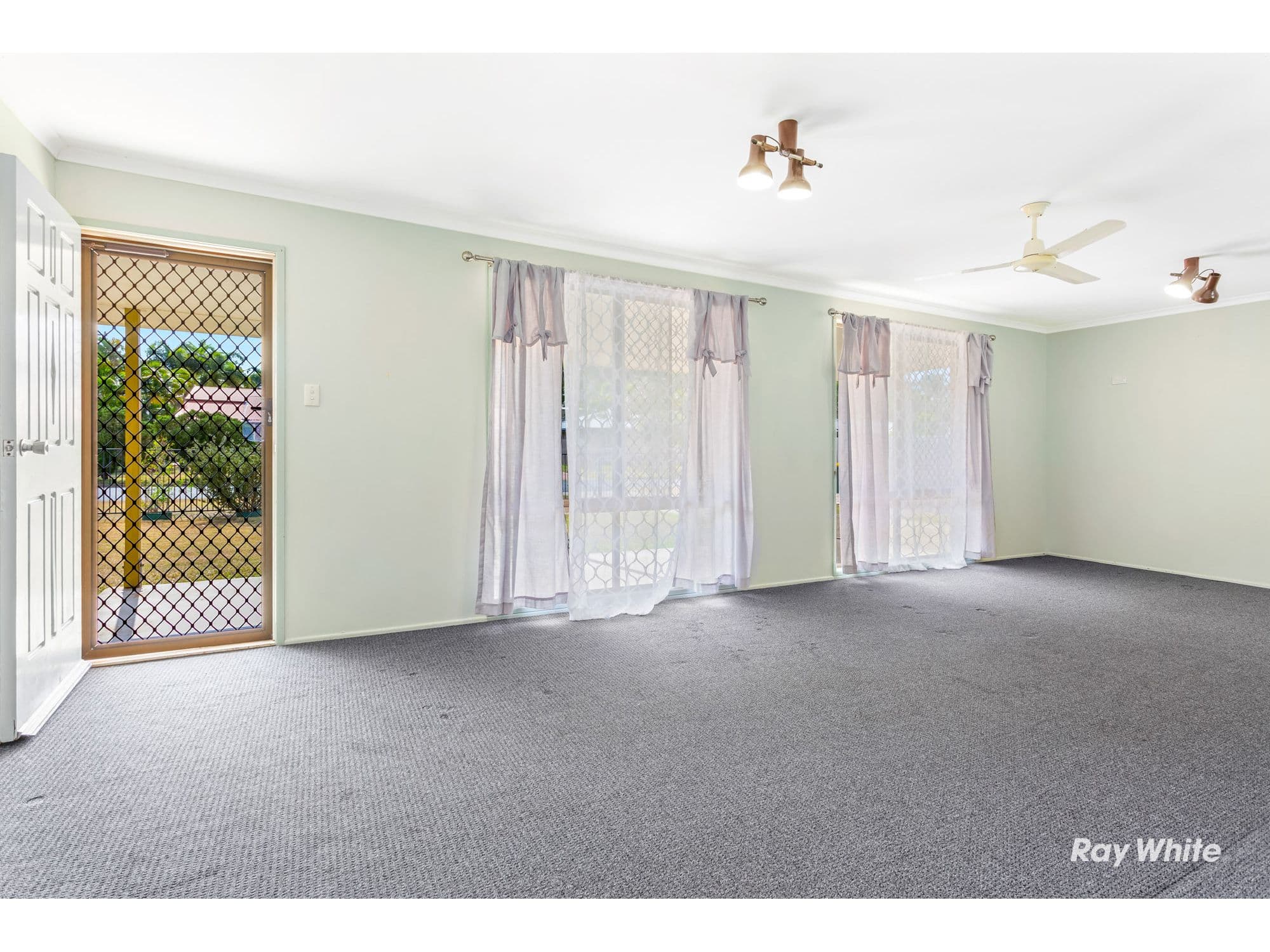 18 Joyce Avenue, Lammermoor QLD 4703, Lammermoor - Thumbnail 4