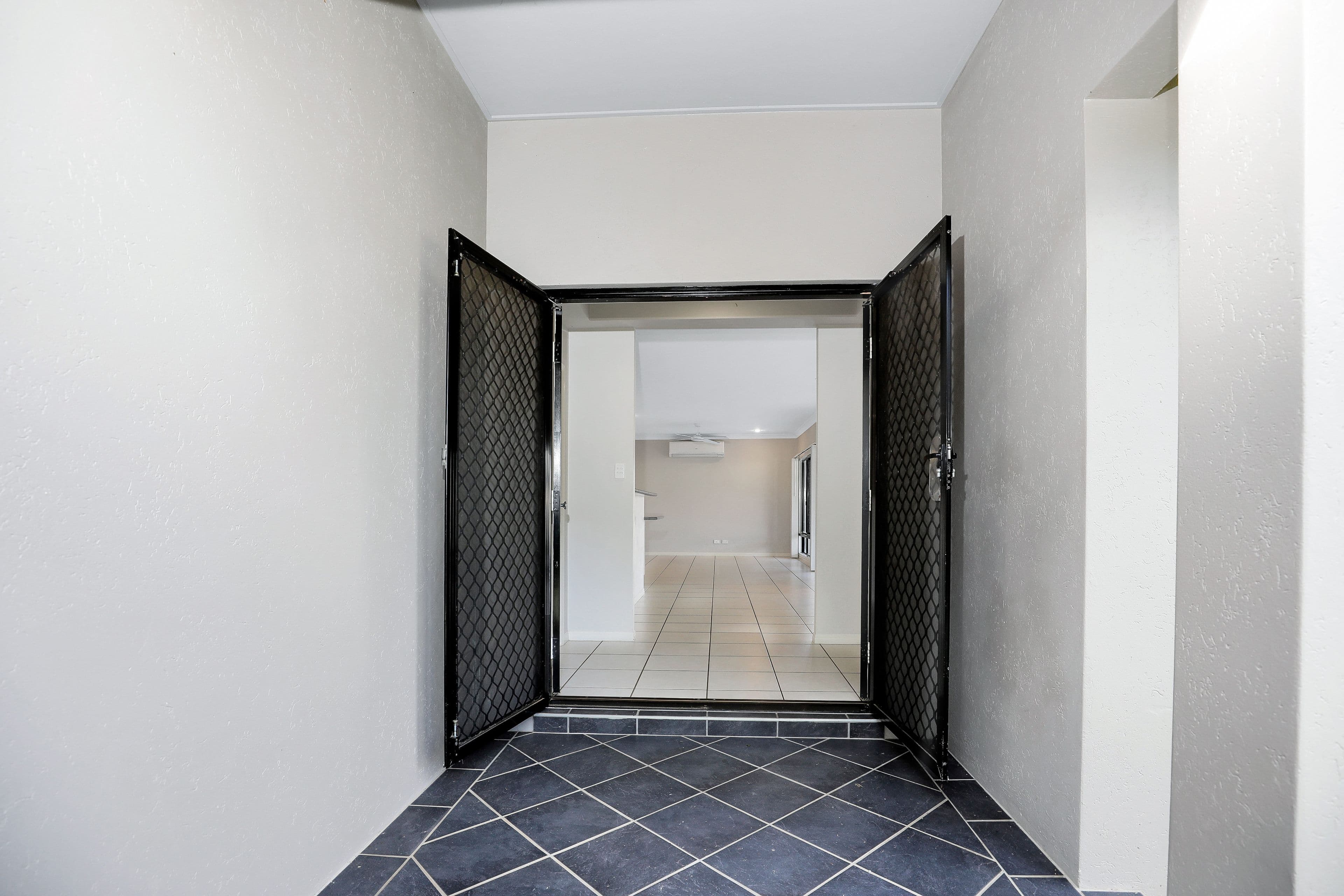 34 Elphinstone Street, Kanimbla QLD 4870, Kanimbla - Image 1