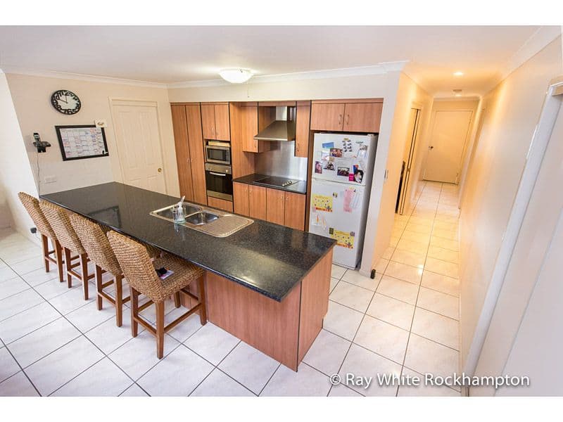 8 Red Gum Court, NORMAN GARDENS QLD 4701, Norman Gardens - Thumbnail 2