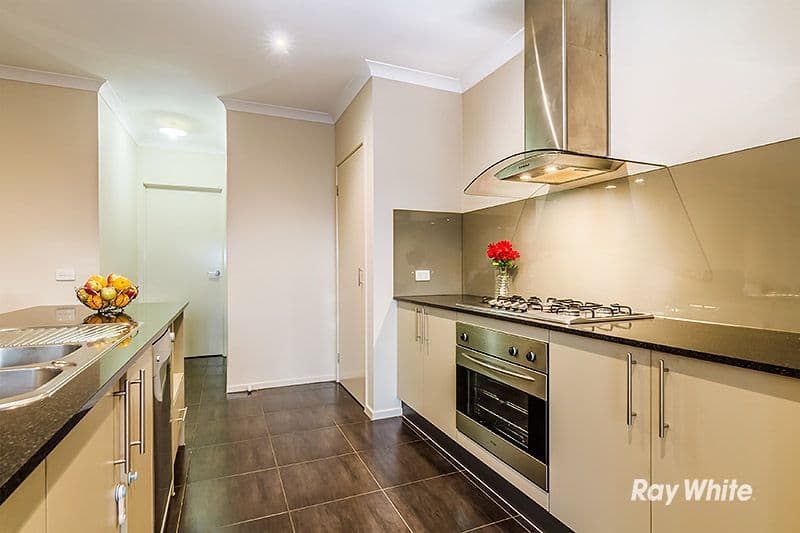 104 Brookwater Parade, Lyndhurst VIC 3975, Lyndhurst - Thumbnail 5