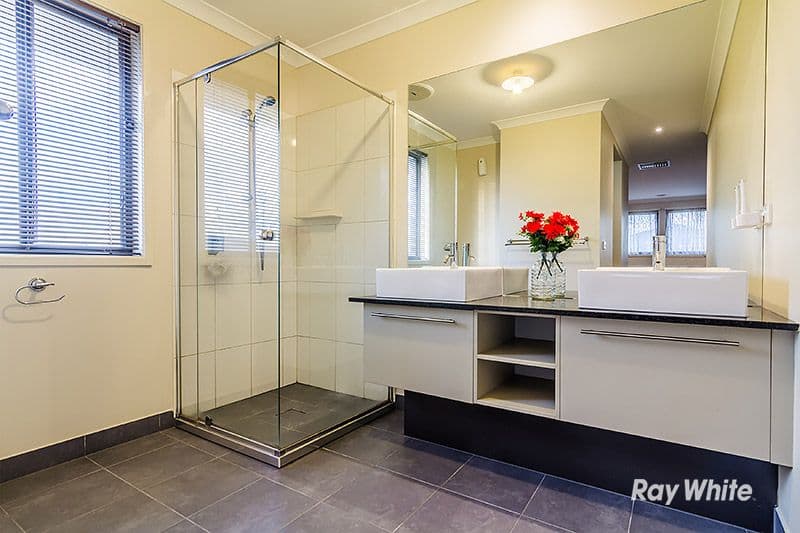 104 Brookwater Parade, Lyndhurst VIC 3975, Lyndhurst - Thumbnail 8