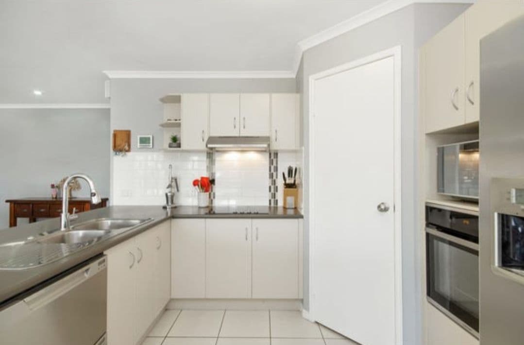 11 Surita Court, Boyne Island QLD 4680, Boyne Island - Thumbnail 4