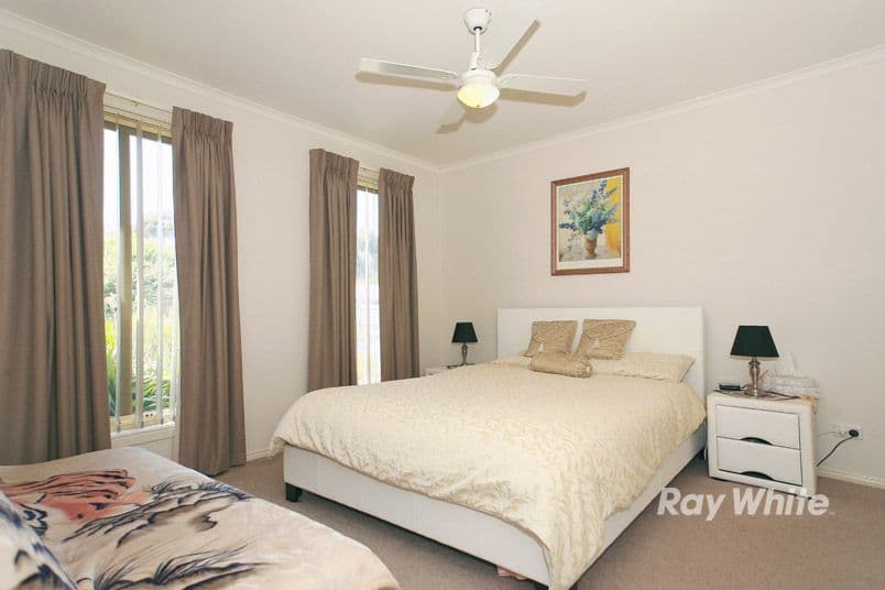 231 Monahans Road, CRANBOURNE VIC 3977, Cranbourne West - Thumbnail 8