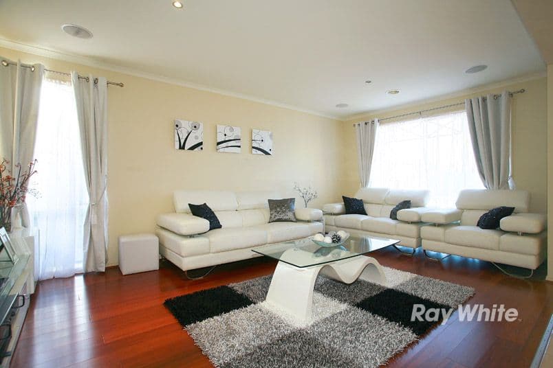 47 Briarcrest Drive, CRANBOURNE EAST VIC 3977, Cranbourne East - Thumbnail 2