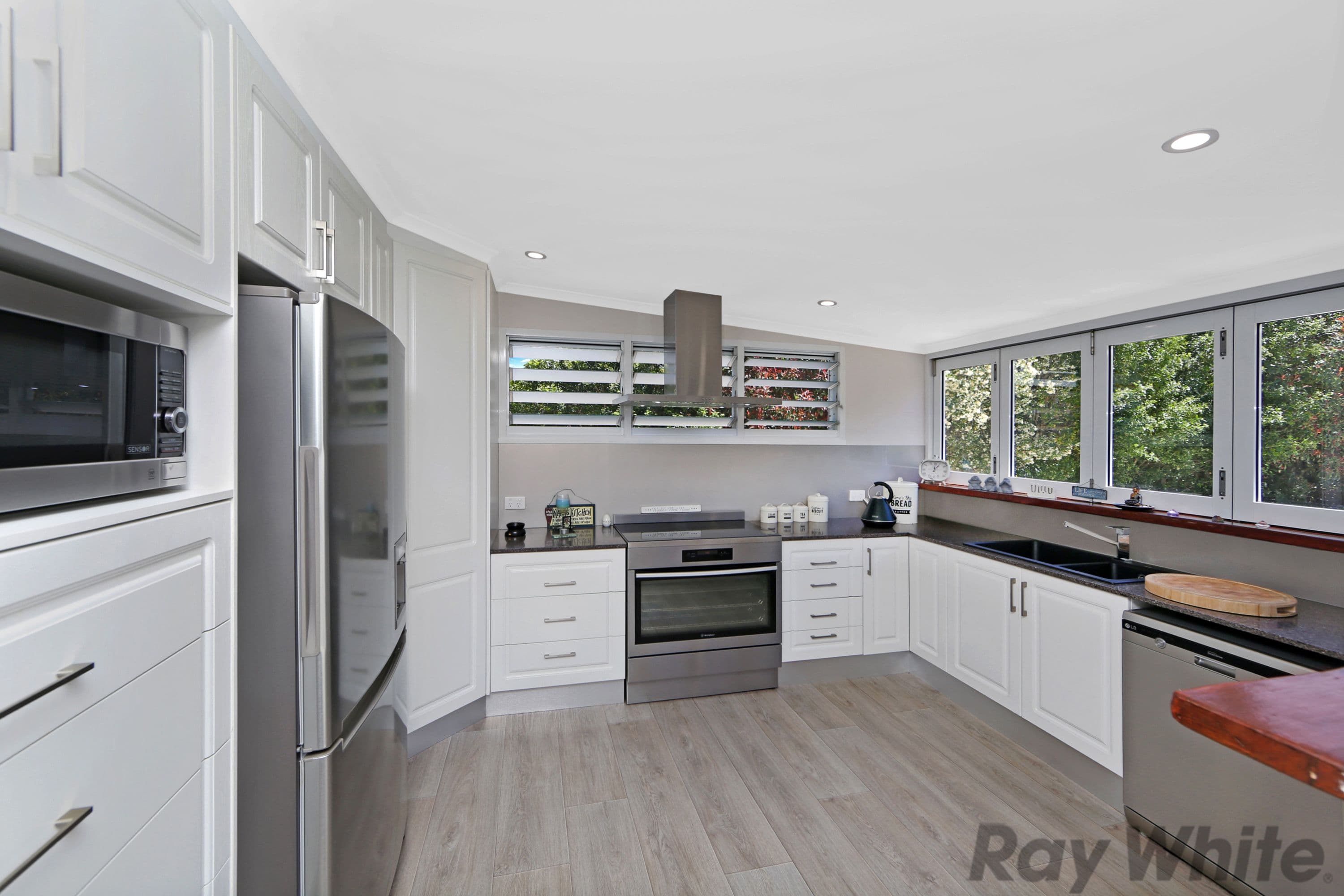 37 Elouera Avenue, Buff Point - Thumbnail 2