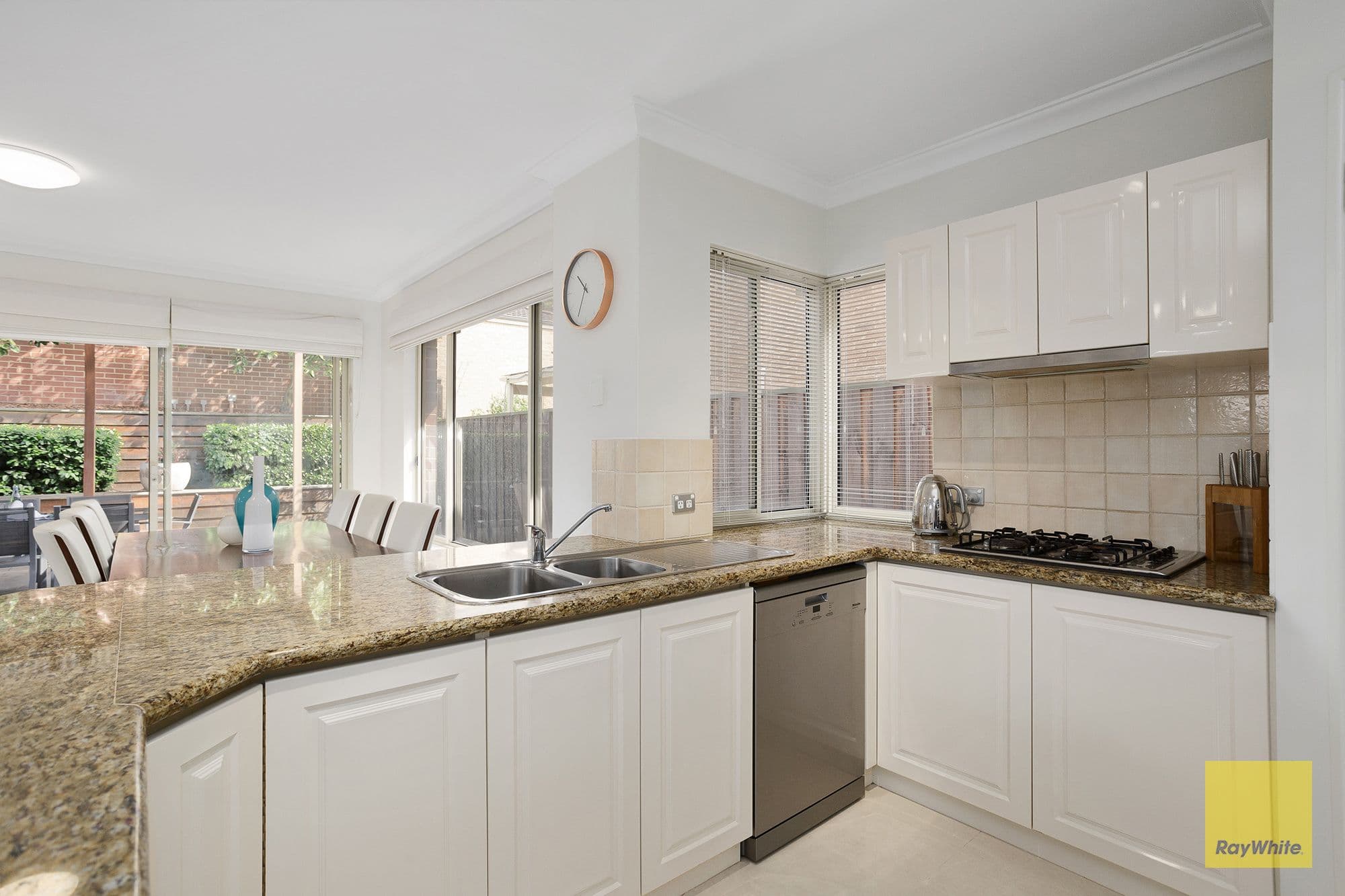 25 Edinboro Street, Mount Hawthorn WA 6016, Mount Hawthorn - Thumbnail 4