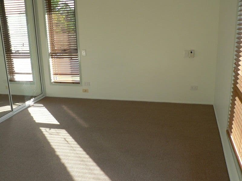 31 Geoffrey Thomas Drive, TANNUM SANDS QLD 4680, Tannum Sands - Thumbnail 2