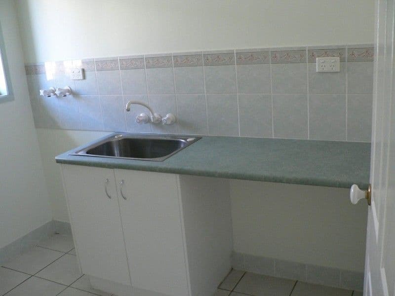 31 Geoffrey Thomas Drive, TANNUM SANDS QLD 4680, Tannum Sands - Thumbnail 8