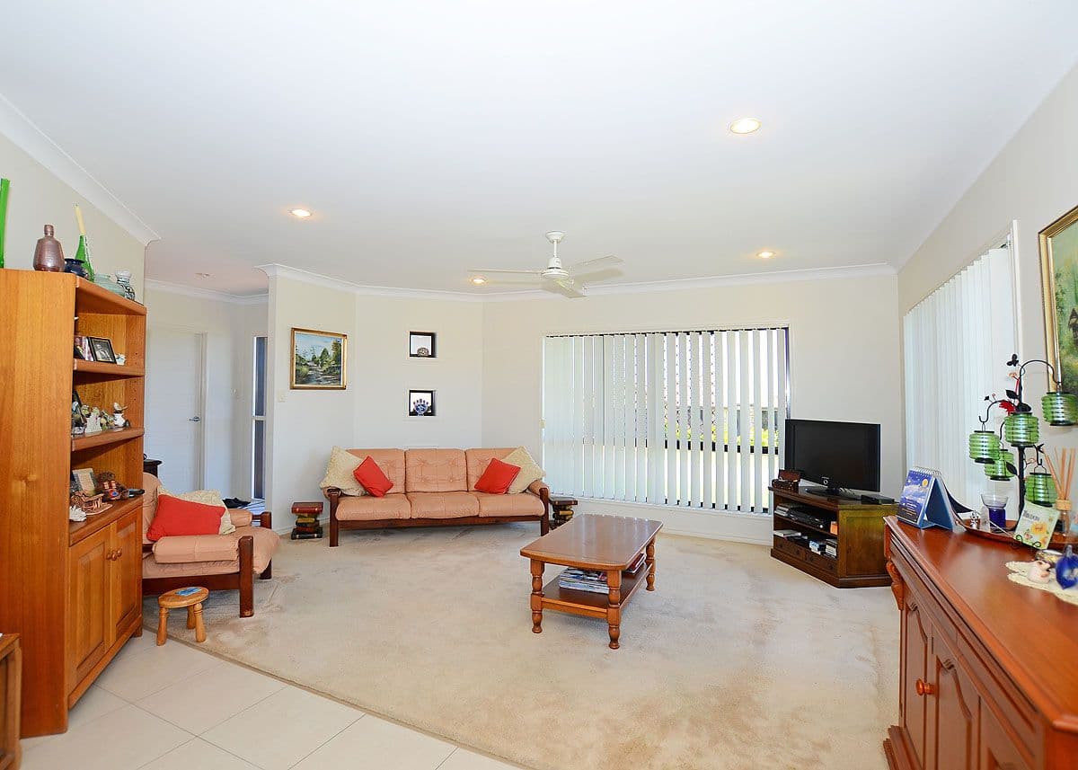 5 Bayridge Heights Drive, Nikenbah QLD 4655, Nikenbah - Thumbnail 2