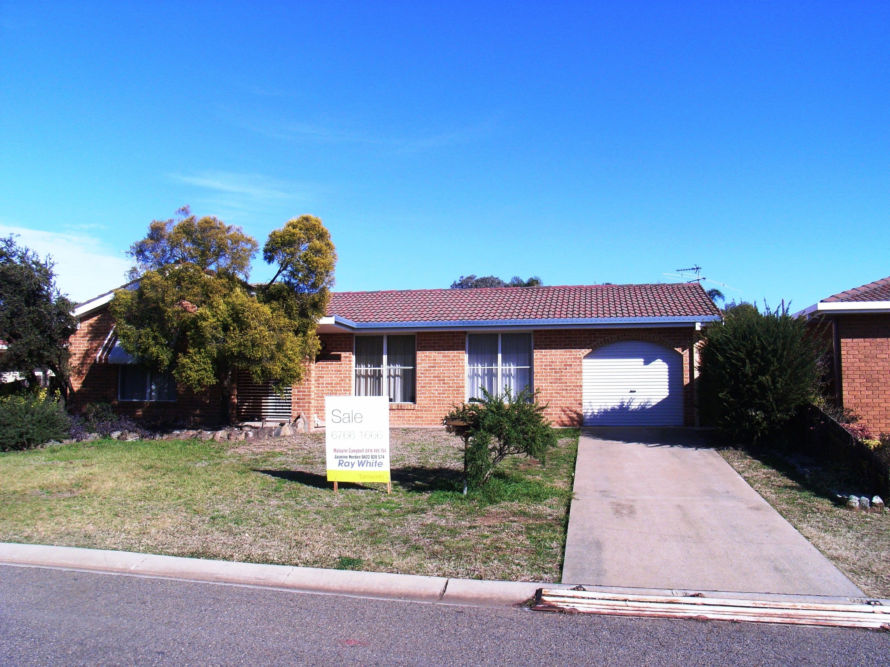 9 Mullumbimby Close, TAMWORTH NSW 2340, Tamworth - Image 1