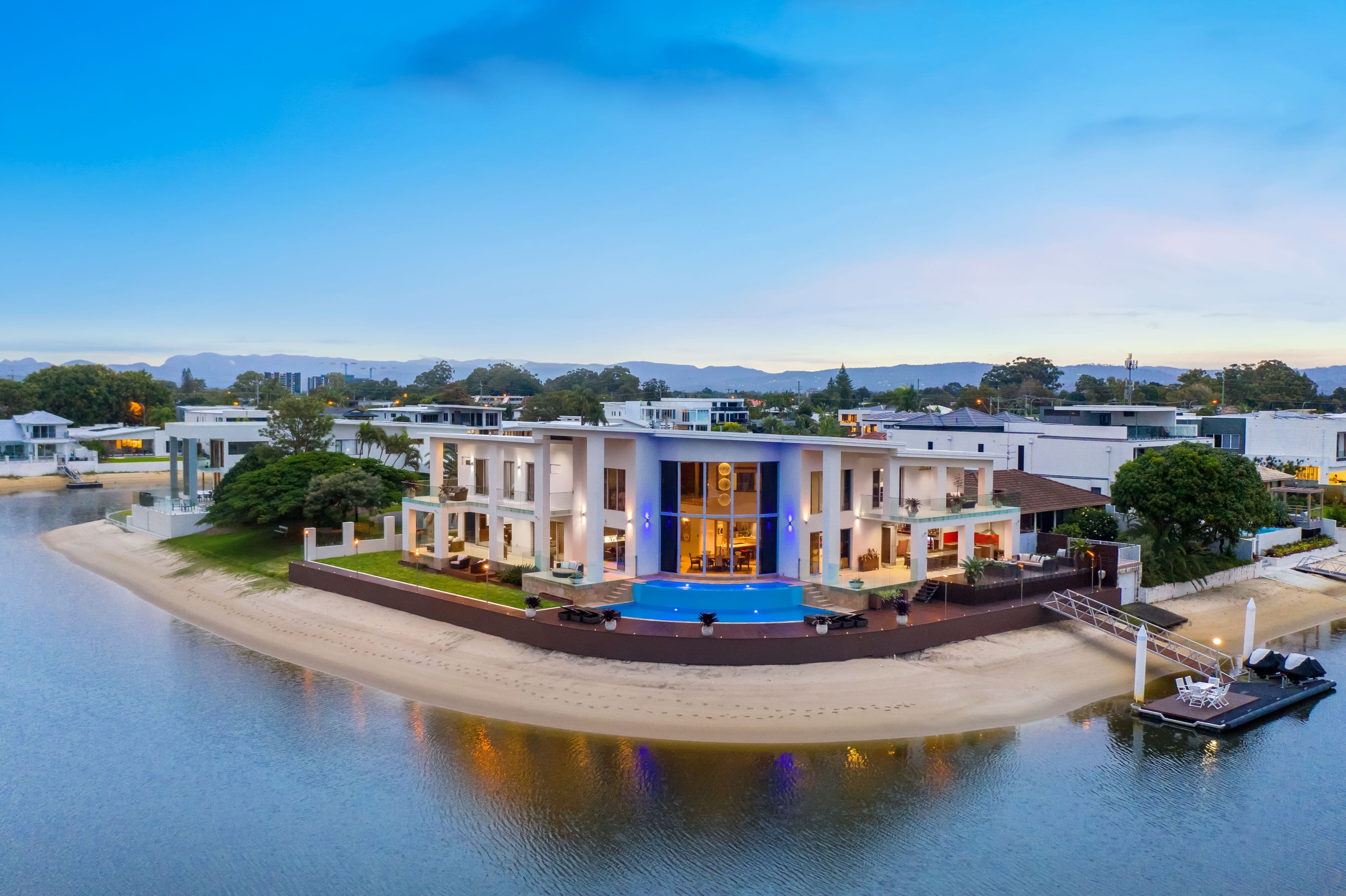 17 Grant Place, Broadbeach Waters QLD 4218, Broadbeach Waters - Image 1