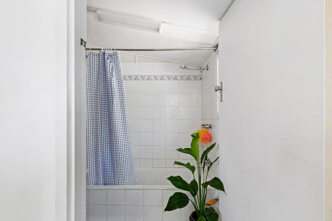12 Walton Street, Southport QLD 4215, Southport - Thumbnail 7
