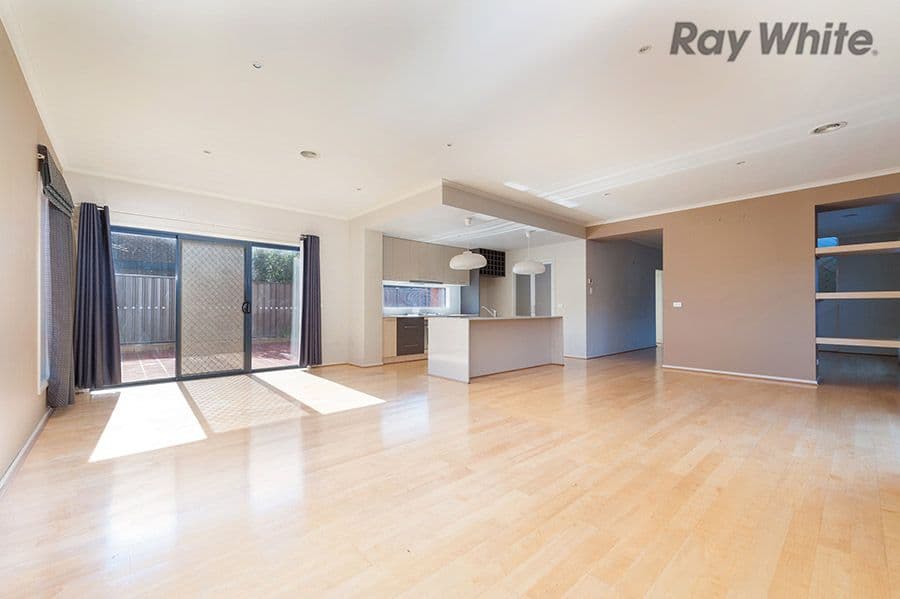 14 Cassan Way, Caroline Springs VIC 3023, Caroline Springs - Thumbnail 7