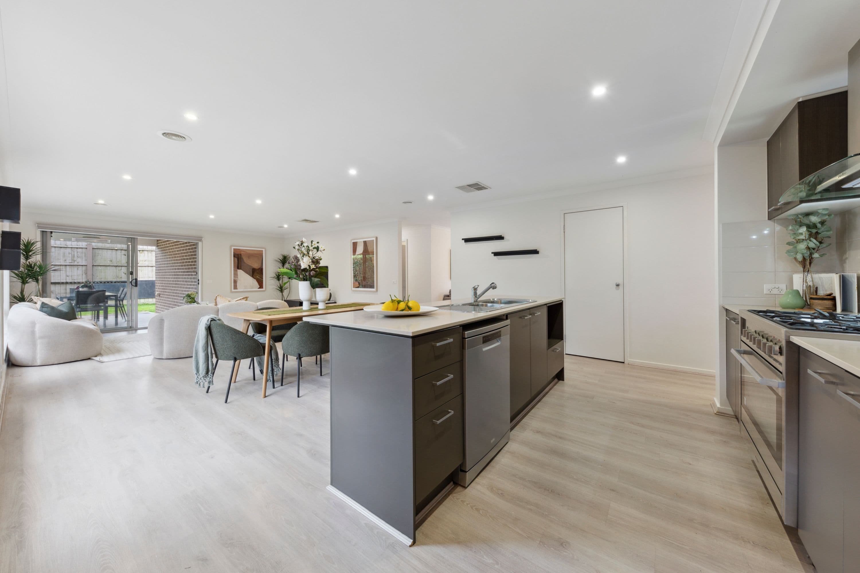 29 Willowtree Drive, Pakenham VIC 3810, Pakenham - Thumbnail 4