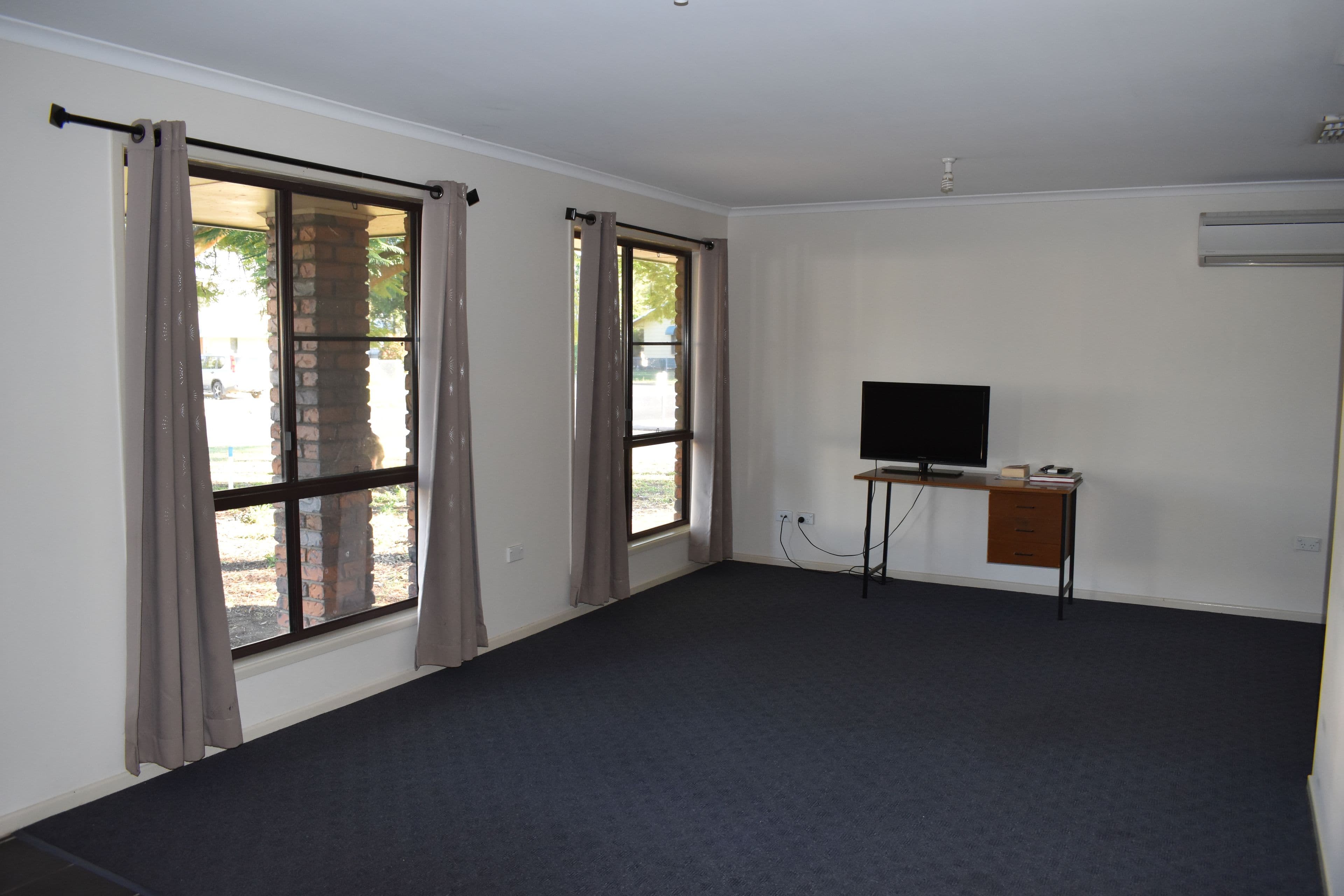 9 Egan Street, Emerald QLD 4720, Emerald - Thumbnail 5