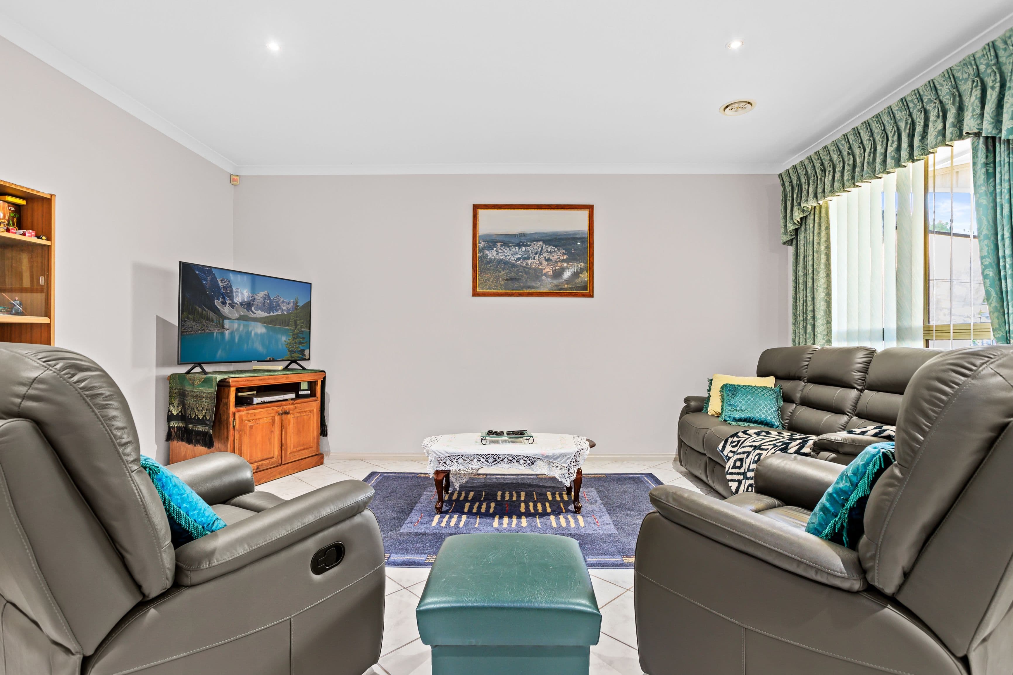3 Pollock Drive, Mill Park VIC 3082, Mill Park - Thumbnail 3