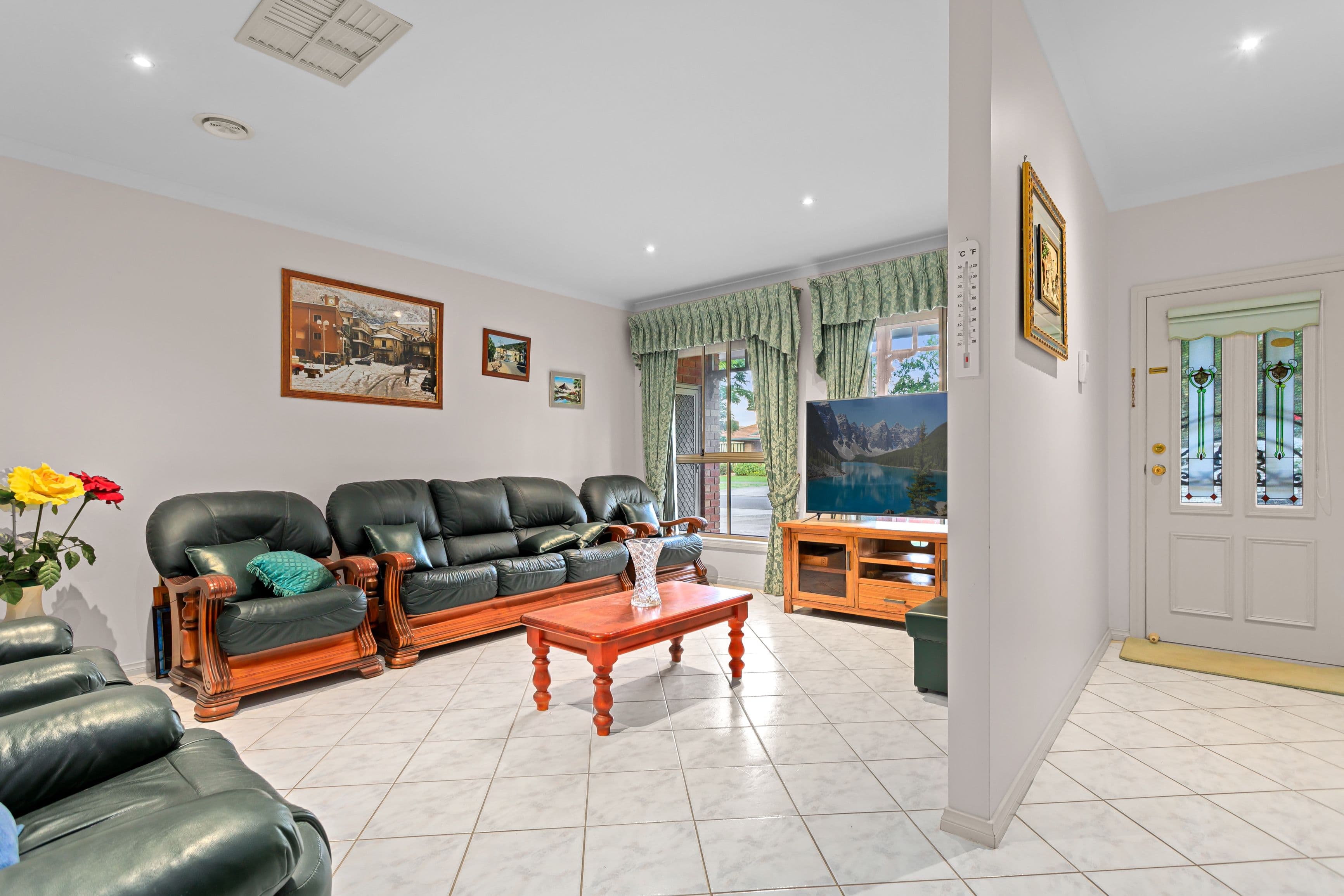 3 Pollock Drive, Mill Park VIC 3082, Mill Park - Thumbnail 5