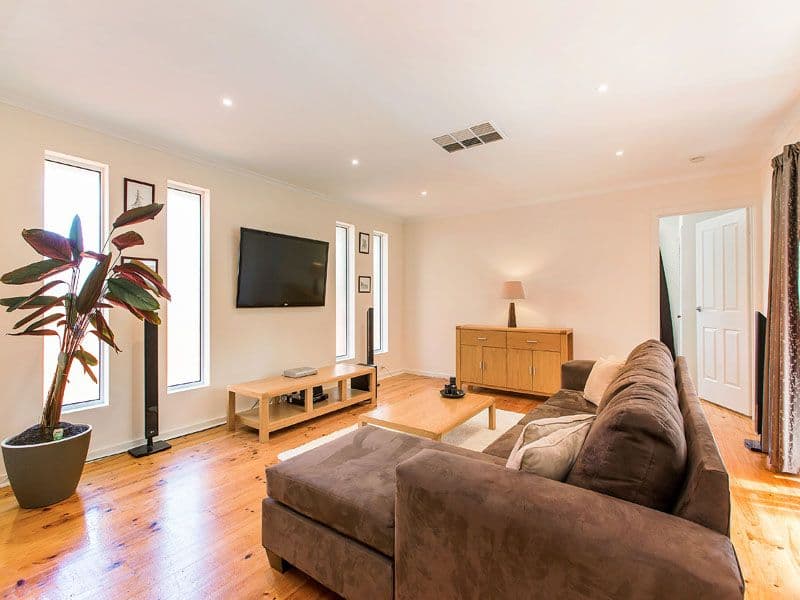 10 Wolbers Road, DINGLEY VILLAGE VIC 3172, Dingley Village - Image 1