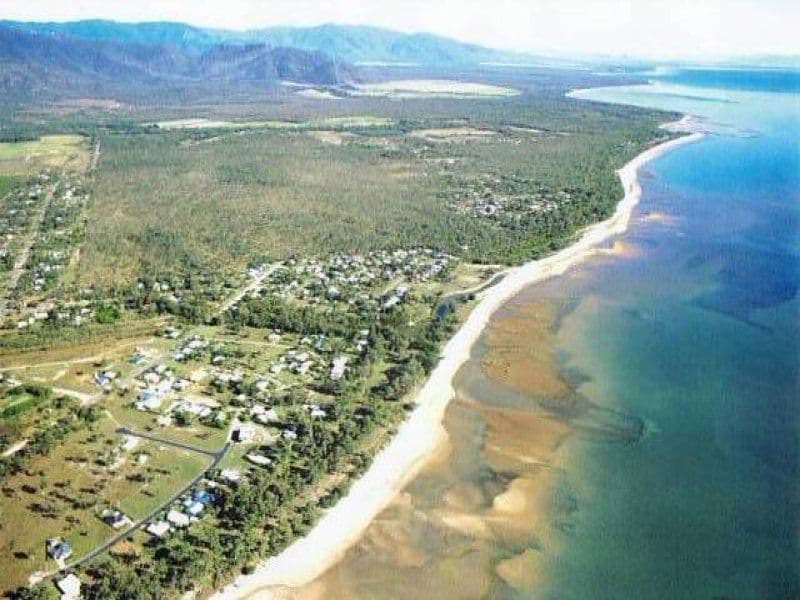 9 Augusta Drive, BALGAL BEACH QLD 4816, Balgal Beach - Thumbnail 2