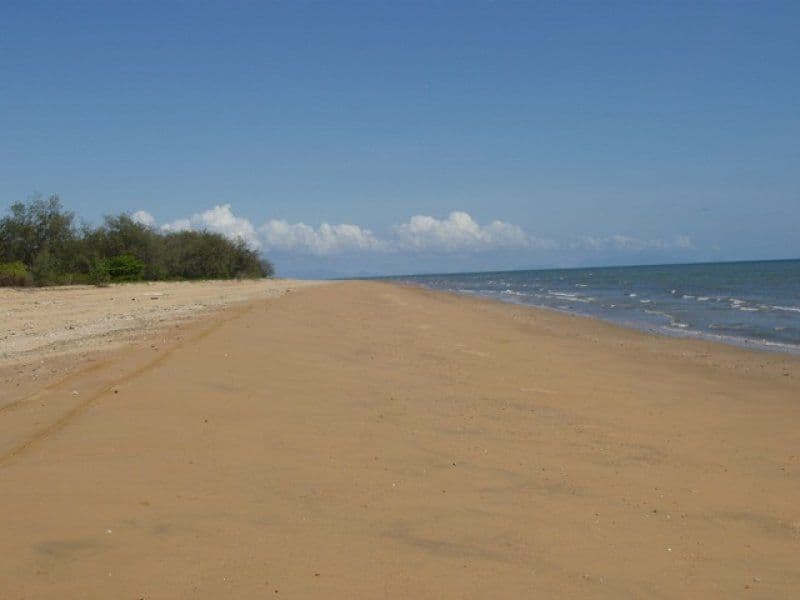 9 Augusta Drive, BALGAL BEACH QLD 4816, Balgal Beach - Thumbnail 3
