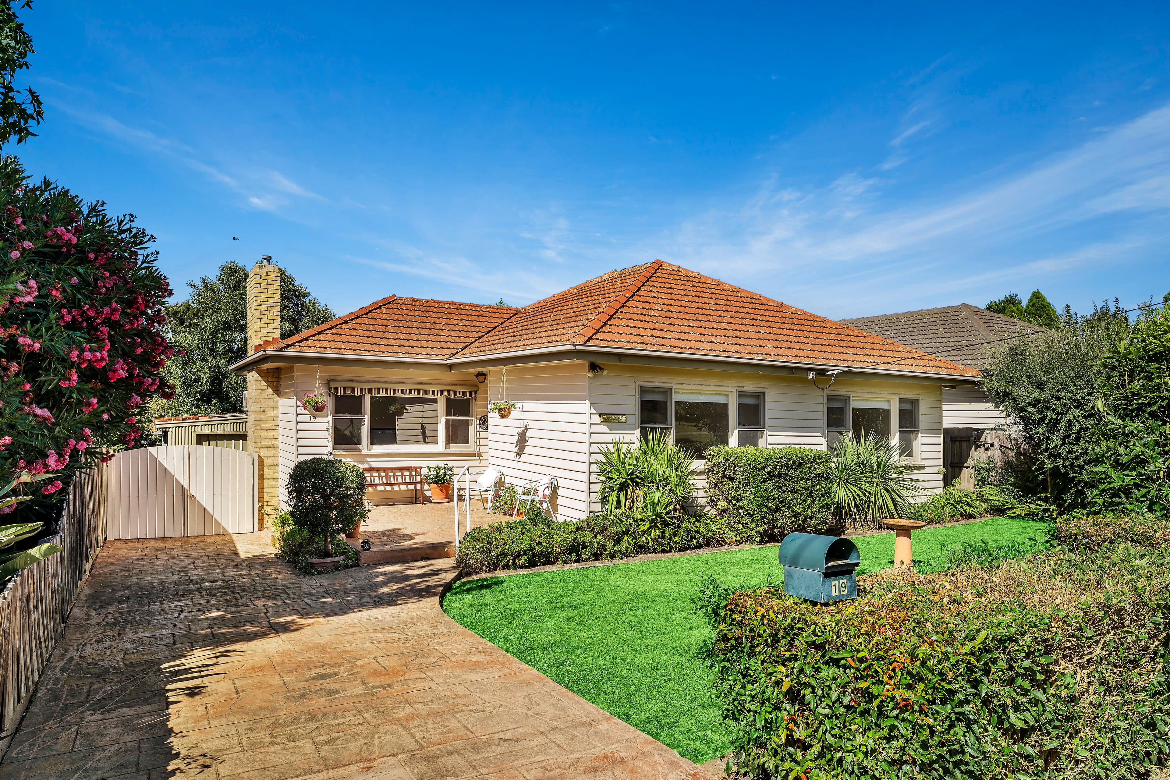 19 Dunvegan Crescent, Macleod VIC 3085, Macleod - Image 1