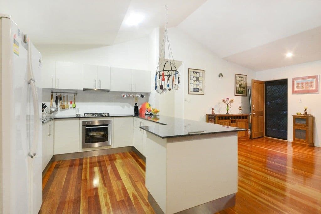 8 Curlew Court, Jubilee Pocket QLD 4802, Jubilee Pocket - Thumbnail 2