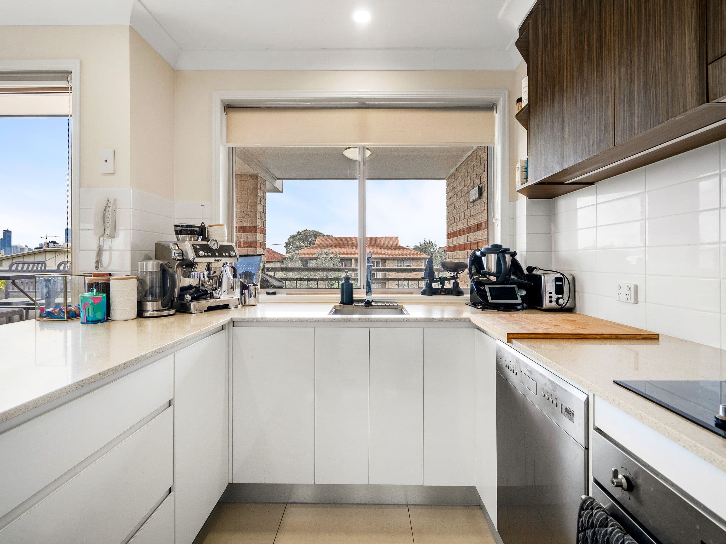 327 Cornwall Street, Greenslopes QLD 4120, Greenslopes - Thumbnail 3