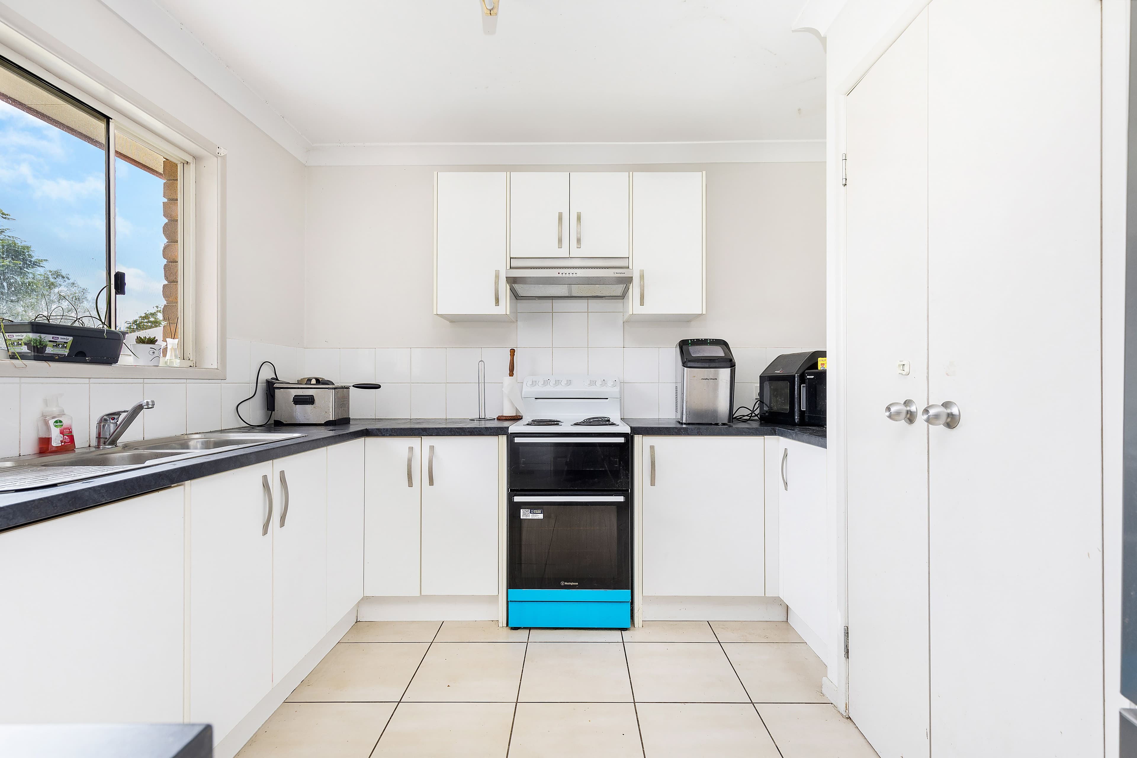 12 Waldby Court, Emerald QLD 4720, Emerald - Thumbnail 5