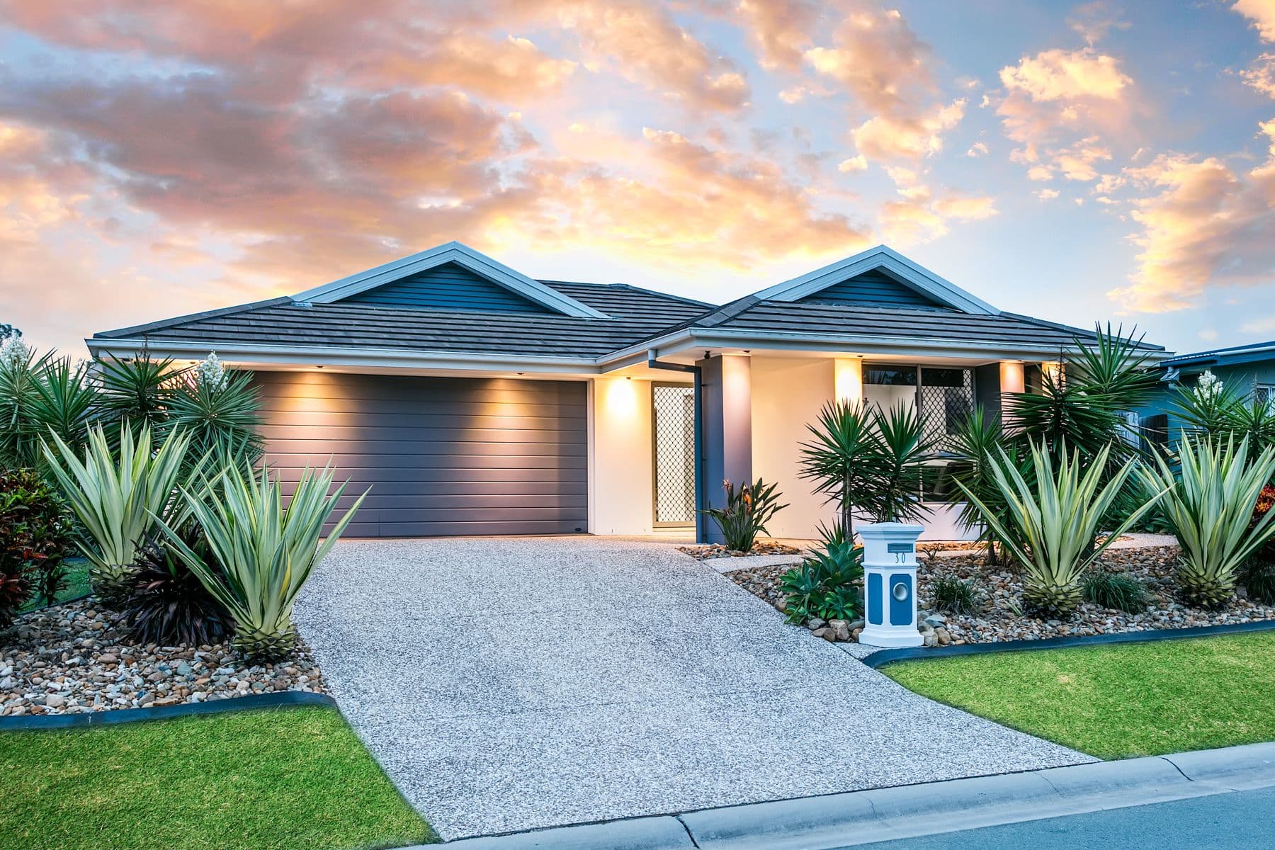 30 Stoneleigh Way, Holmview QLD 4207, Holmview - Thumbnail 2