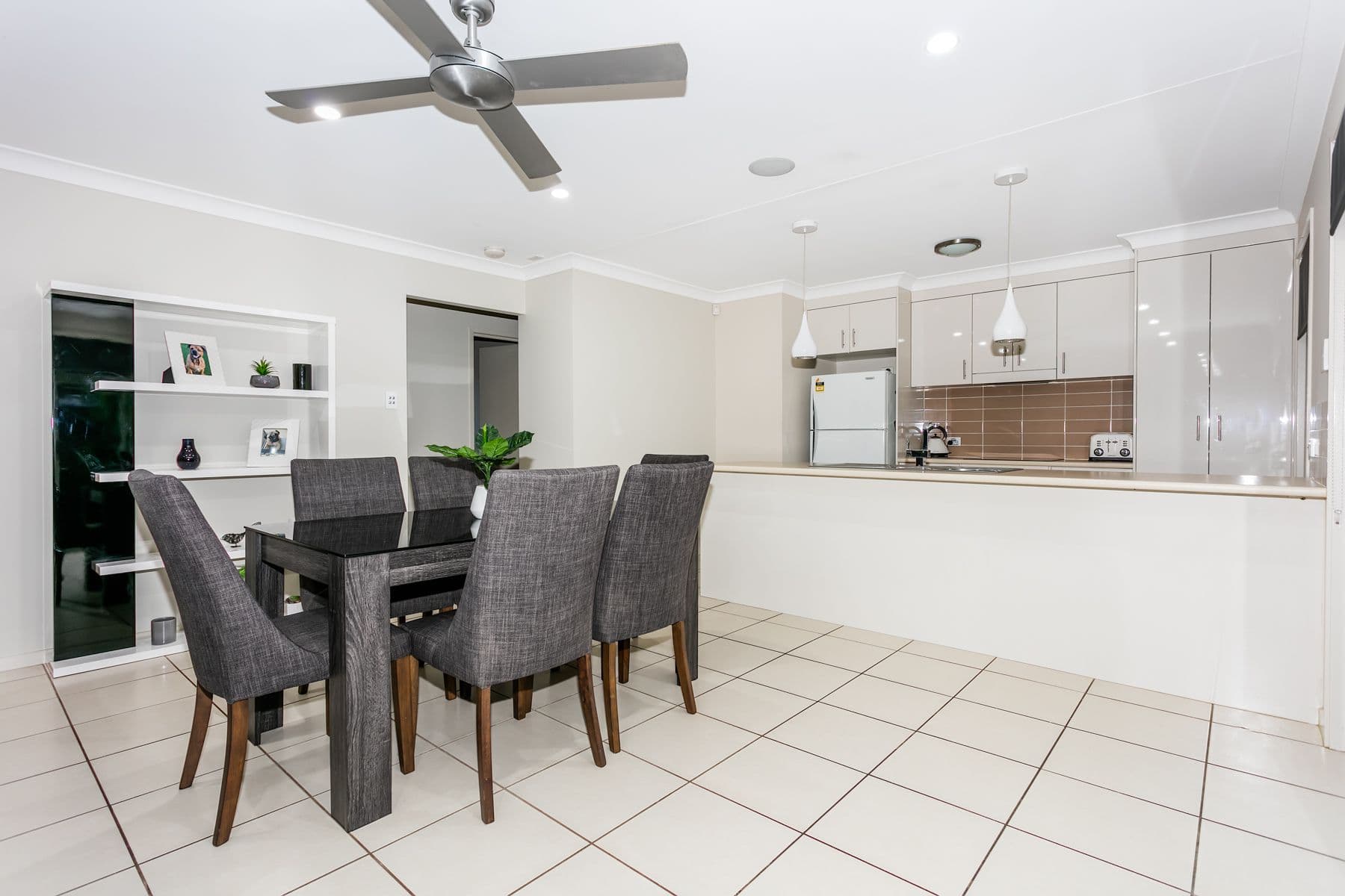30 Stoneleigh Way, Holmview QLD 4207, Holmview - Thumbnail 7