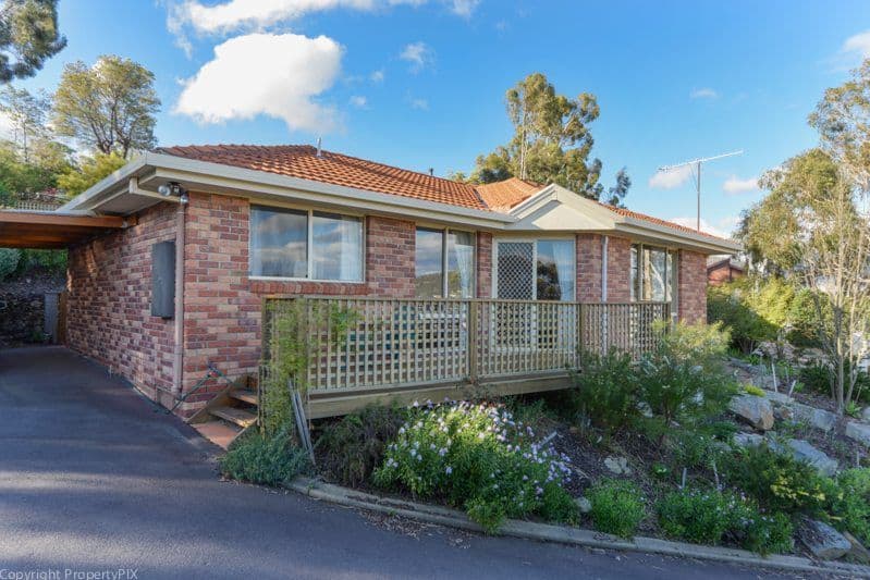 3 Coolac Court, LINDISFARNE TAS 7015, Lindisfarne - Image 1