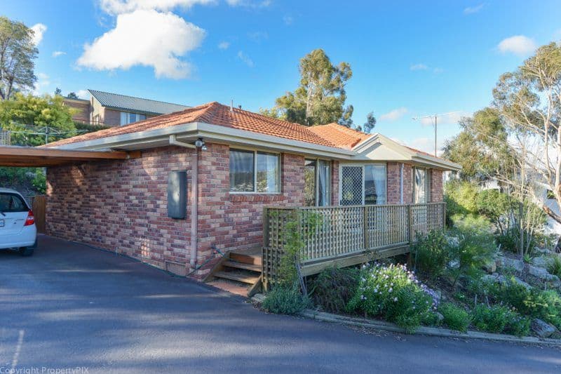 3 Coolac Court, LINDISFARNE TAS 7015, Lindisfarne - Thumbnail 2