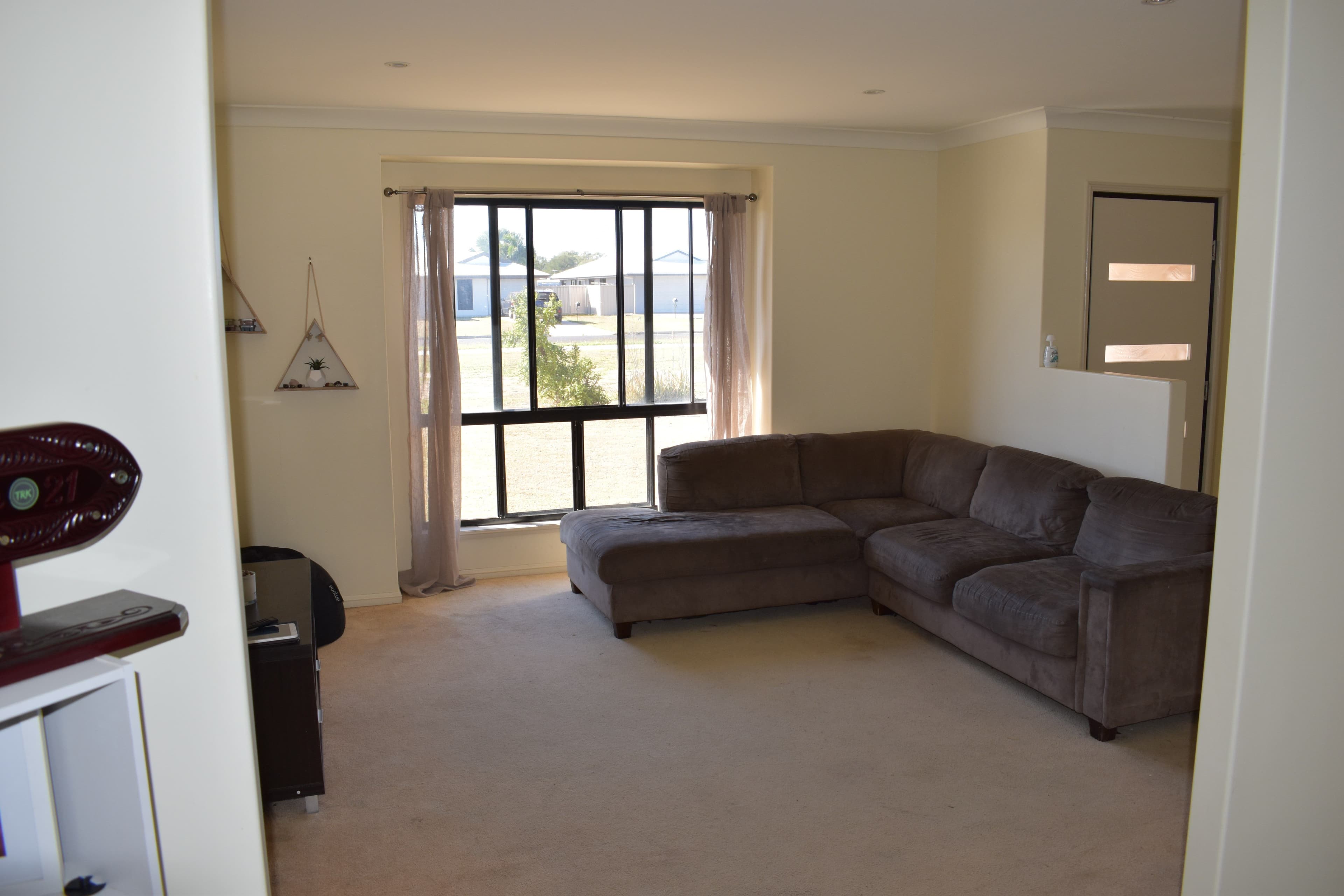143 Opal Street, Emerald QLD 4720, Emerald - Thumbnail 5