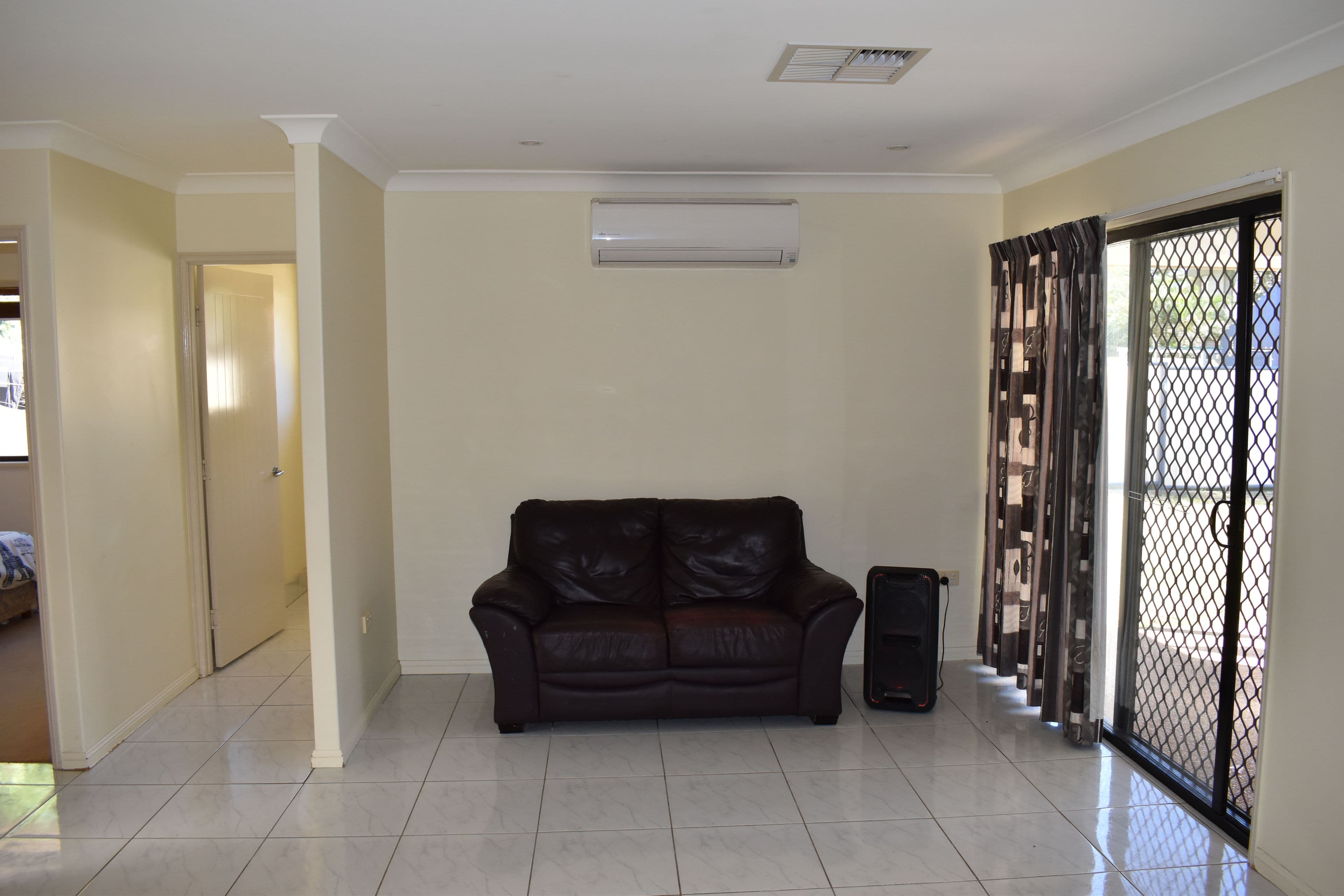 143 Opal Street, Emerald QLD 4720, Emerald - Thumbnail 8