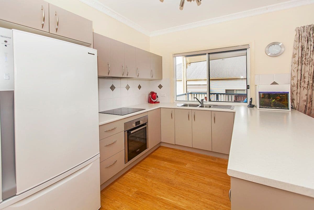 11 Hilltop Terrace, SPRINGFIELD LAKES QLD 4300, Springfield Lakes - Thumbnail 2