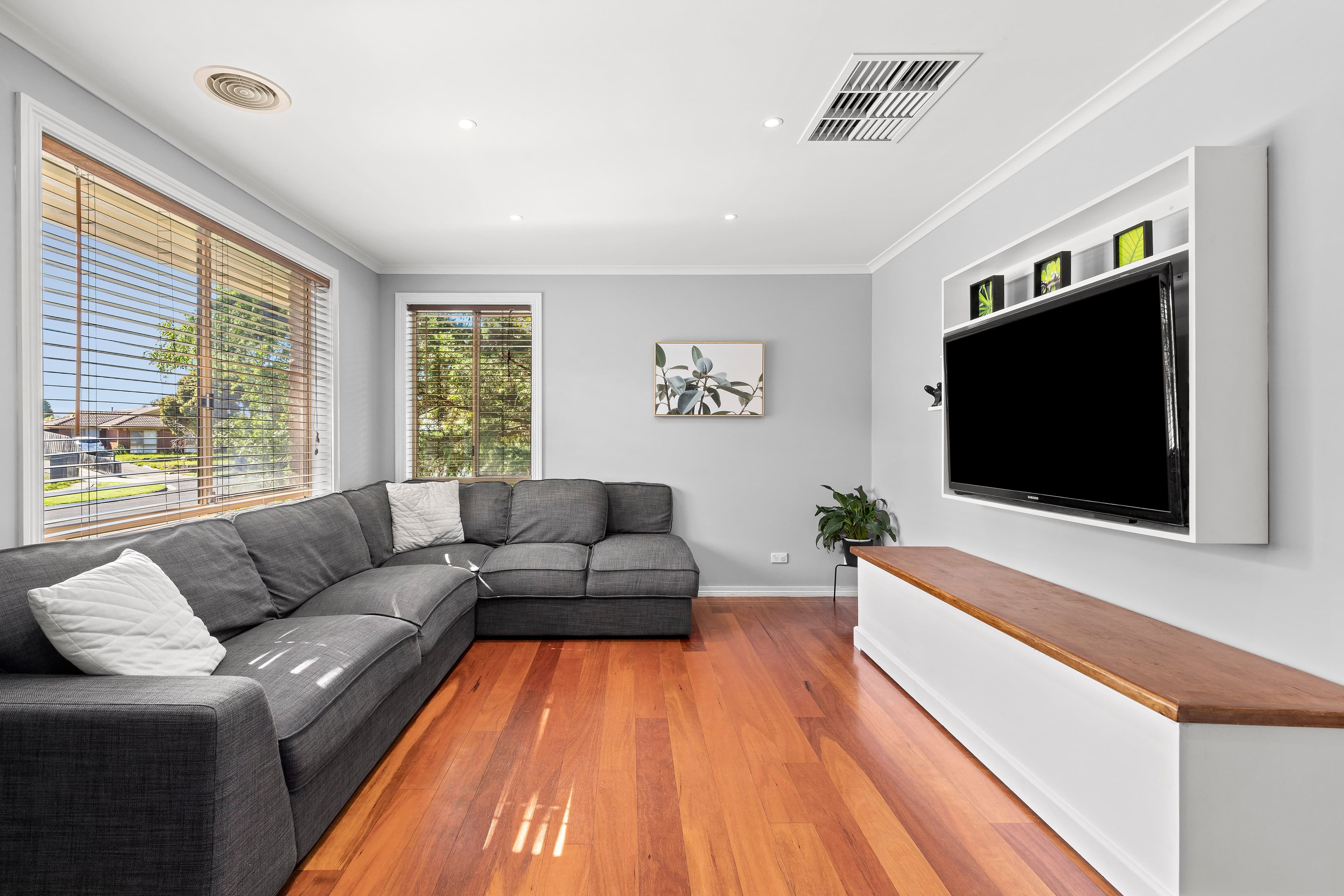 12 Canary Court, Mill Park VIC 3082, Mill Park - Thumbnail 4